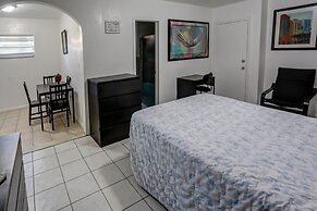 Green Seas Motel