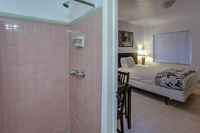 Green Seas Motel