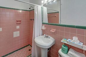 Green Seas Motel