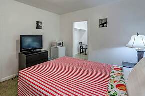Green Seas Motel