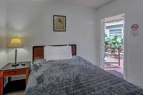 Green Seas Motel