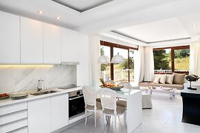 Villa D'Oro - Luxury Villas & Suites