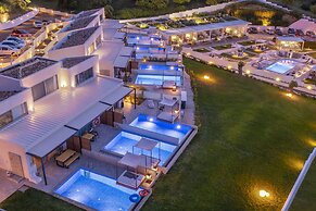 Villa D'Oro - Luxury Villas & Suites