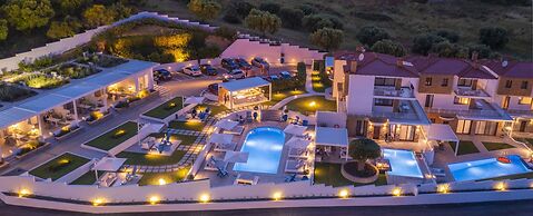 Villa D'Oro - Luxury Villas & Suites