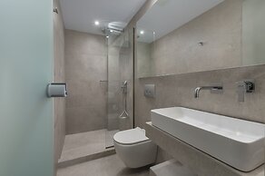 Villa D'Oro - Luxury Villas & Suites