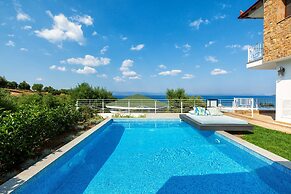 Villa D'Oro - Luxury Villas & Suites