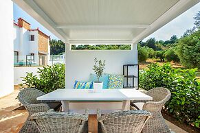 Villa D'Oro - Luxury Villas & Suites