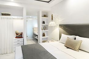 Villa D'Oro - Luxury Villas & Suites