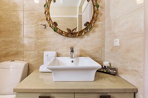 Villa D'Oro - Luxury Villas & Suites