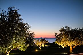 Villa D'Oro - Luxury Villas & Suites