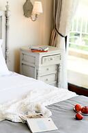 Villa D'Oro - Luxury Villas & Suites