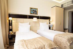 7 Avenue Hotel & SPA