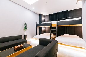 mizuka Imaizumi II-unmanned hotel-