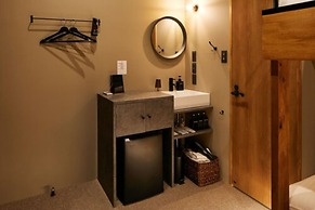 mizuka Imaizumi II-unmanned hotel-