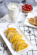 MG Hotel - St. Michael's Cathedral, Qingdao