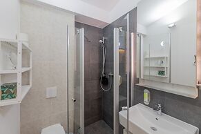 Little Suite Apartments