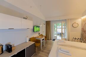 Little Suite Apartments