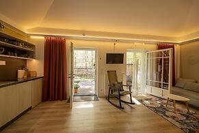 Little Suite Apartments