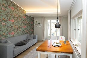 Little Suite Apartments