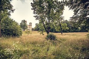 Little Suite Apartments