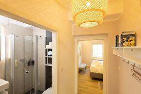 Little Suite Apartments