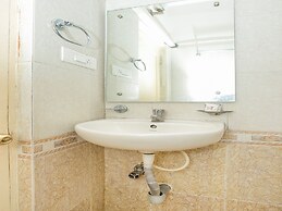 OYO 10821 Sree Balaji Residency