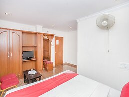 OYO 10821 Sree Balaji Residency