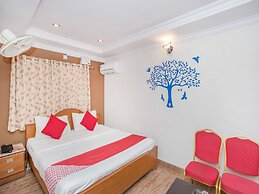 OYO 10821 Sree Balaji Residency