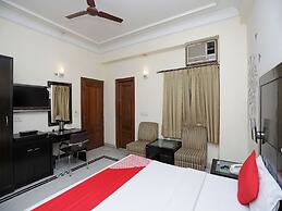 OYO 12075 Hotel Regalia Retreat