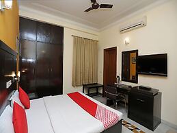 OYO 12075 Hotel Regalia Retreat