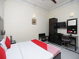 OYO 12075 Hotel Regalia Retreat