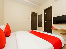 OYO 11747 Hotel Sai Comforts
