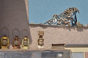 Salty Jackal Surf Camp