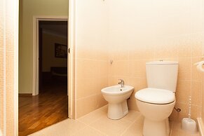 Kvart Boutique Atrium Palace