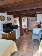Gîtes et Chambre d'Hôtes A l'Arc en Ciel