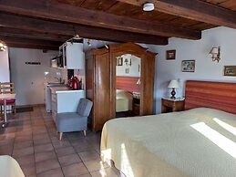 Gîtes et Chambre d'Hôtes A l'Arc en Ciel