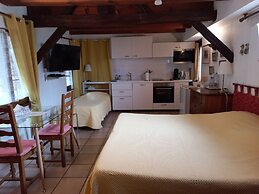 Gîtes et Chambre d'Hôtes A l'Arc en Ciel