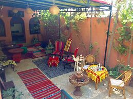 Hostel Villa Red City