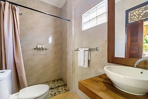 Metteyya Healing House