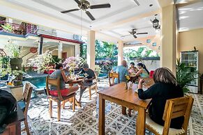 Metteyya Healing House