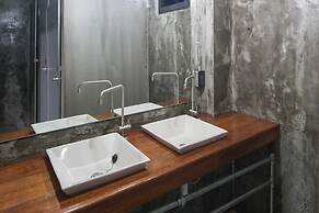 Yindee Travellers Lodge