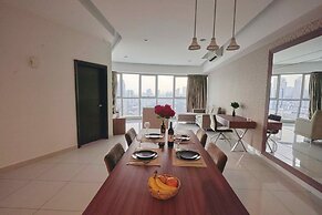 Regalia Residence @ KLCC View Sky Pool by MC