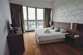 Regalia Residence @ KLCC View Sky Pool by MC