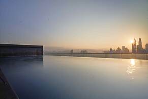 Regalia Residence @ KLCC View Sky Pool by MC