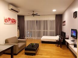 Regalia Residence @ KLCC View Sky Pool by MC