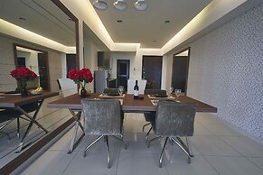 Regalia Residence @ KLCC View Sky Pool by MC