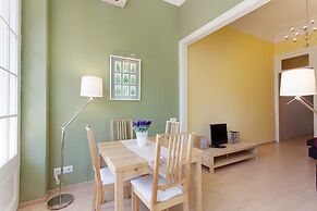 BarcelonaForRent The Living Apartment