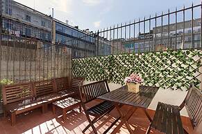 BarcelonaForRent The Living Apartment