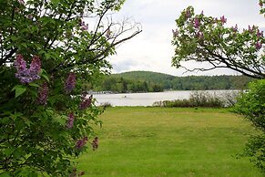 Sara Placid Inn & Suites