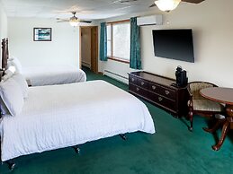 Sara Placid Inn & Suites